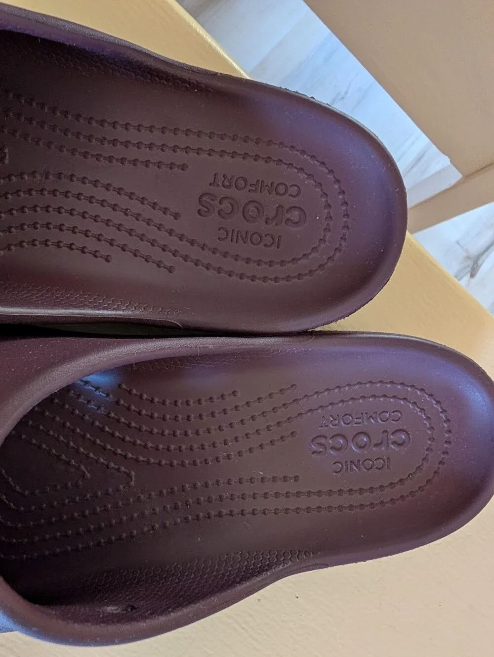 Crocs Women's Classic Platform Slide Dark Cherry SIZE 11 - Picture 5 of 6